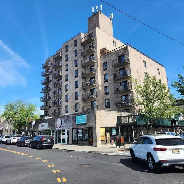 Bayside, NY 11361,213-02 42nd AVE #6G