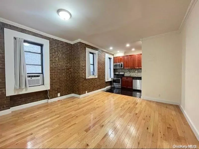 2106 35th Street ST #3C, Astoria, NY 11105