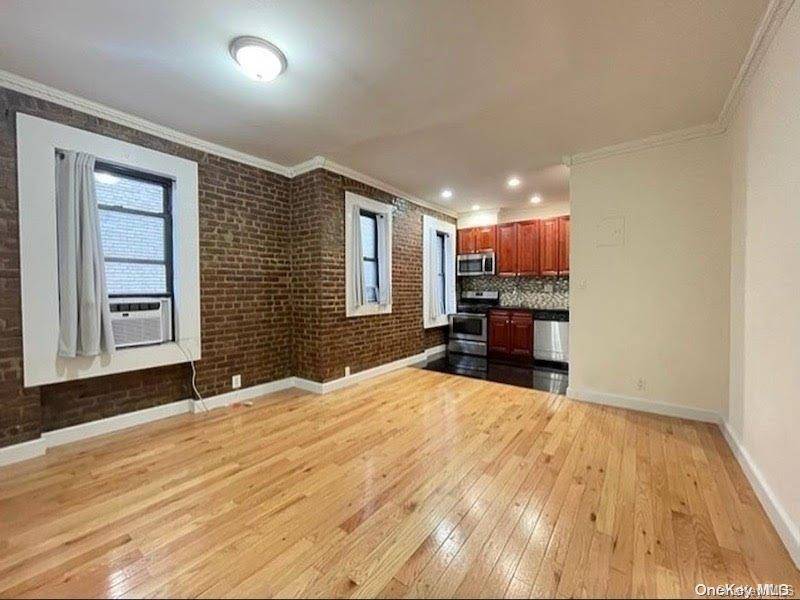 2106 35th Street ST #3C, Astoria, NY 11105