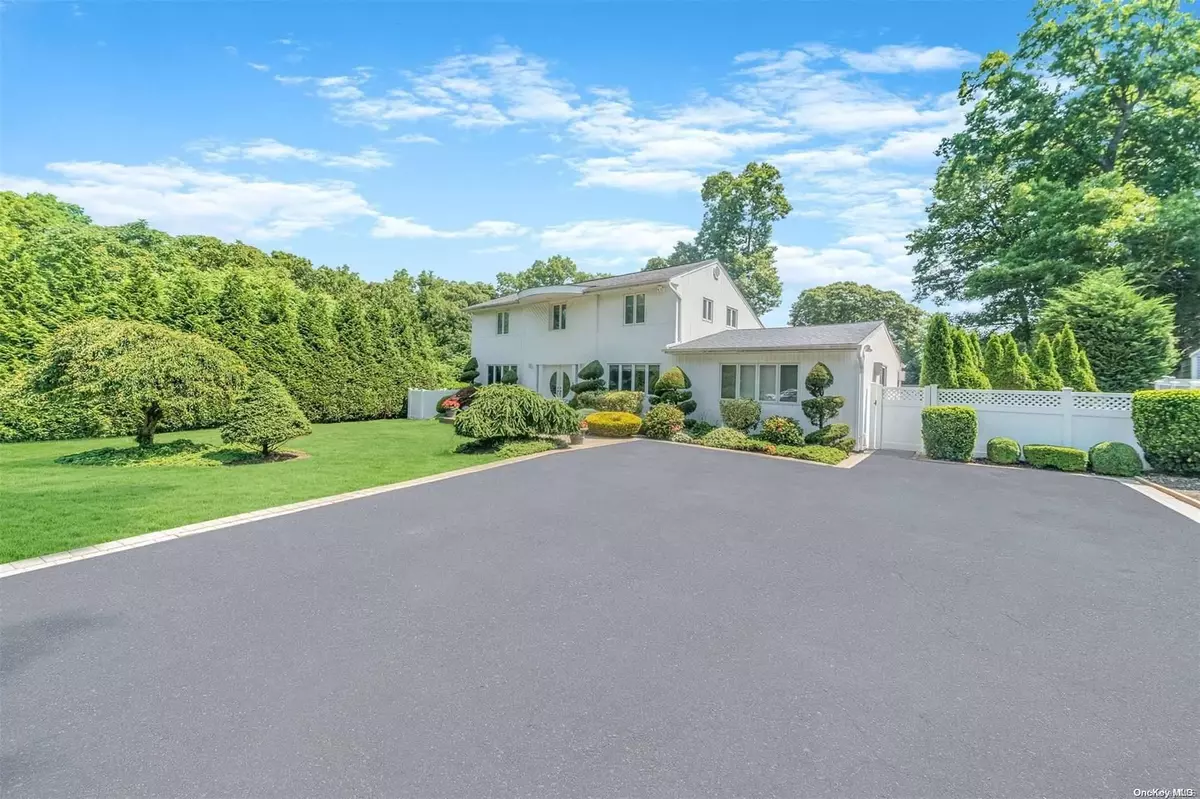 Hauppauge, NY 11788,75 Pinedale RD