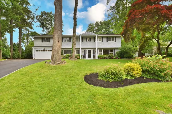 Manhasset, NY 11030,76 Hemlock RD