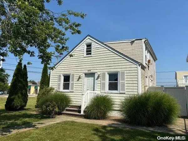 Lindenhurst,  NY 11757