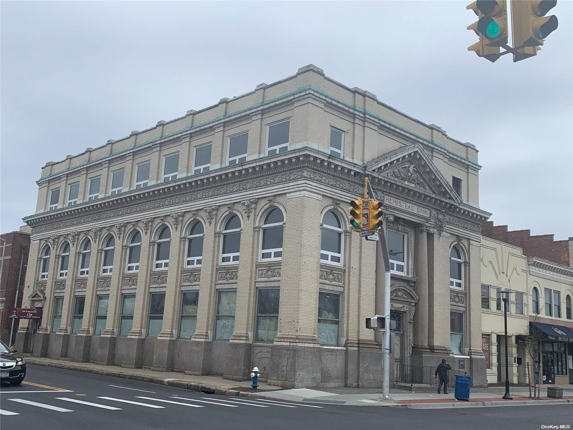 Hempstead, NY 11550,54 Main ST