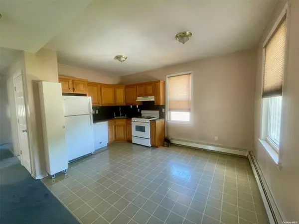 14 Elm AVE #2, Floral Park, NY 11001