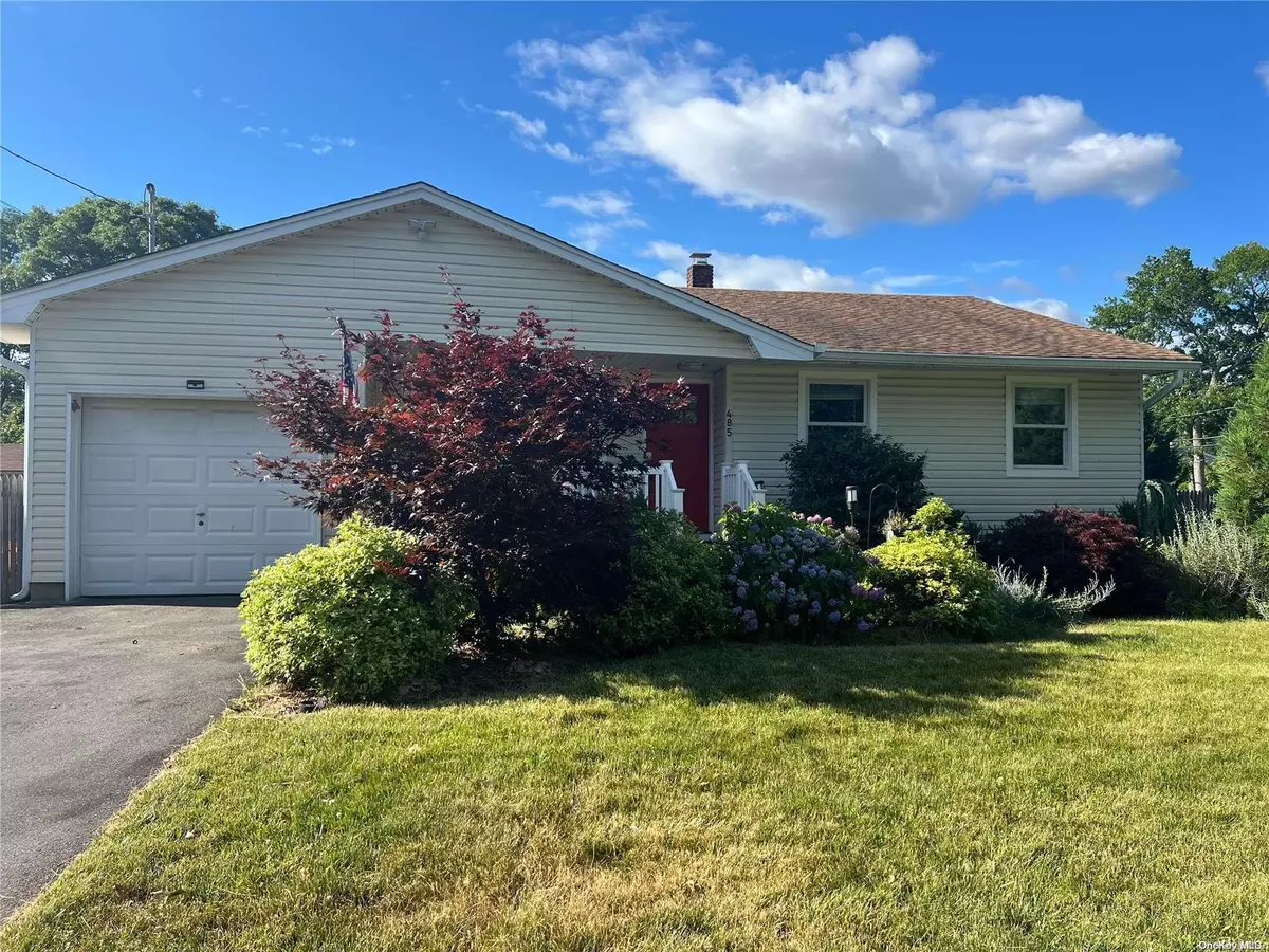 Ronkonkoma, NY 11779,485 Peconic ST