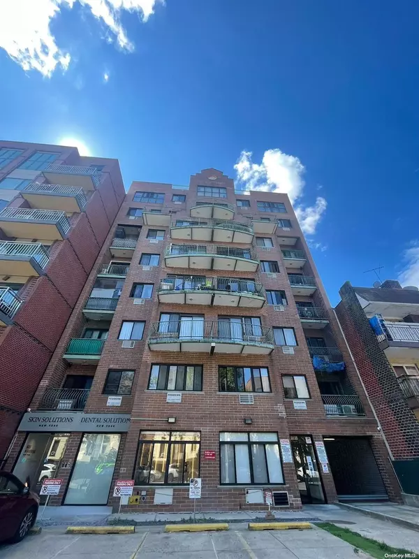 Flushing, NY 11354,144-48 Roosevelt AVE #3B