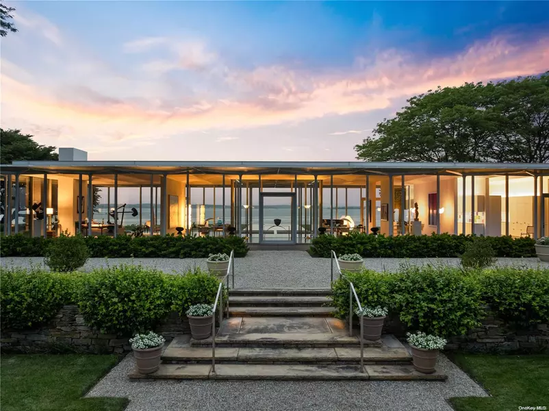 5722 Clay Point RD, Fishers Island, NY 06390