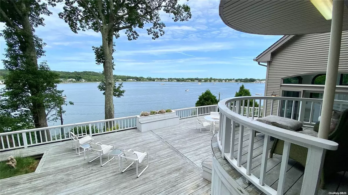 Oyster Bay, NY 11771,718 Sound View RD