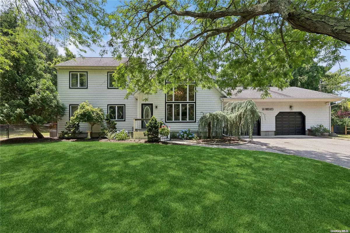 Cutchogue, NY 11935,600 Harbor LN