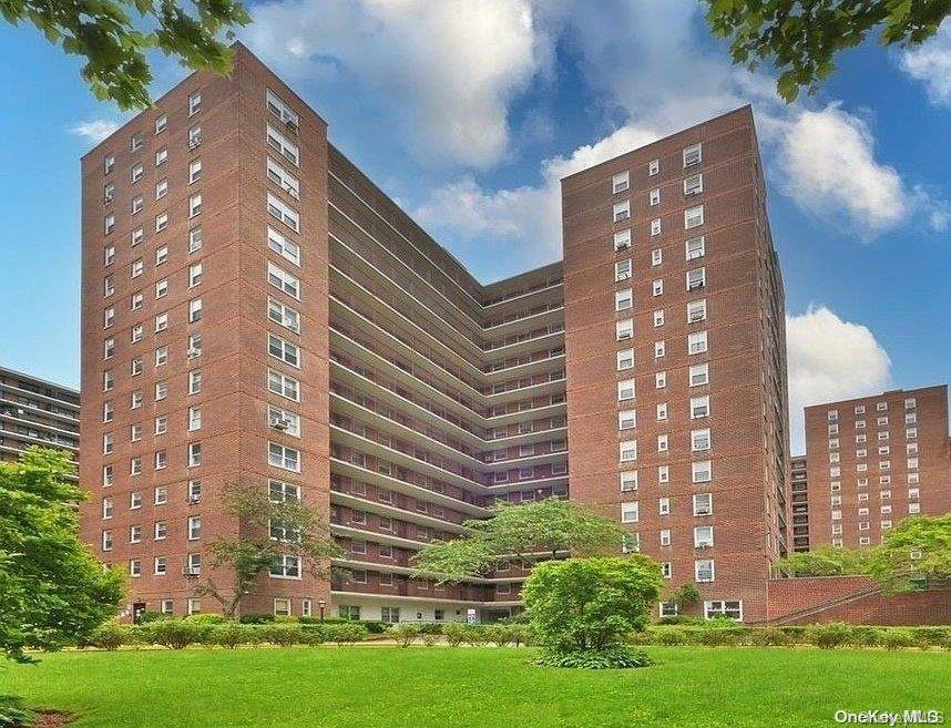 Rego Park, NY 11374,98-20 62 DR #12C