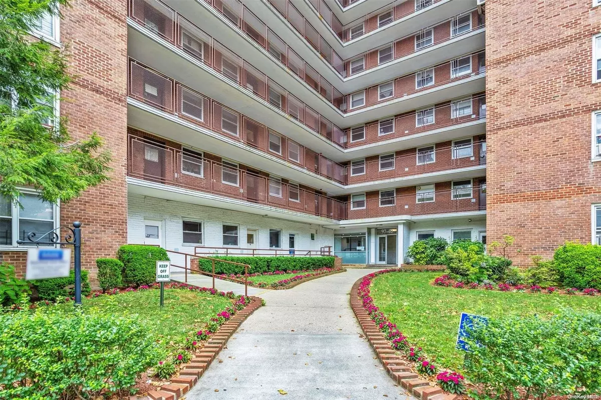 Rego Park, NY 11374,97-40 62 DR #8L