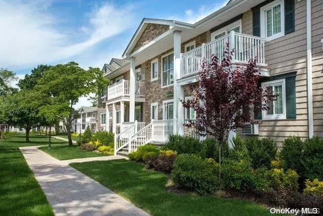 234 River AVE #13, Patchogue, NY 11772