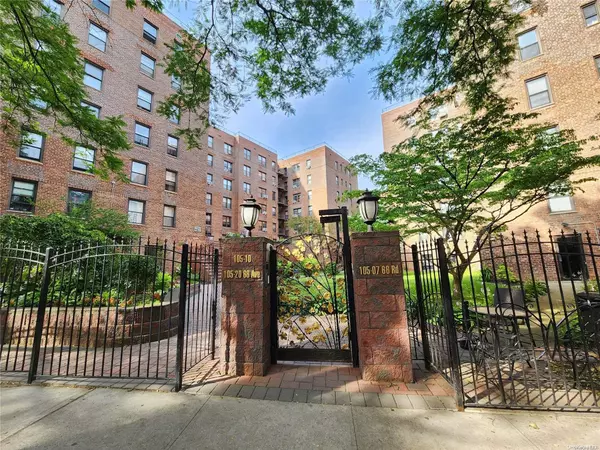 10520 66 Ave #3c, Forest Hills, NY 11375