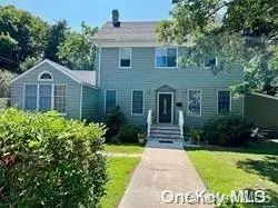 Huntington, NY 11743,91 Green ST