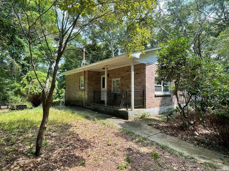 106, 108 Maple & 97 East AVE, Flanders, NY 11901