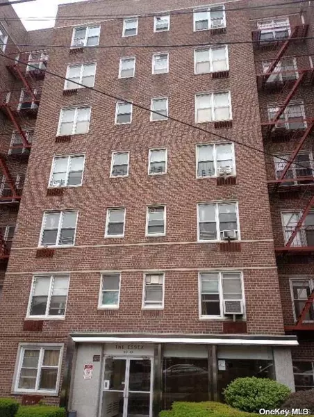 63-45 Saunders ST #5G, Rego Park, NY 11374