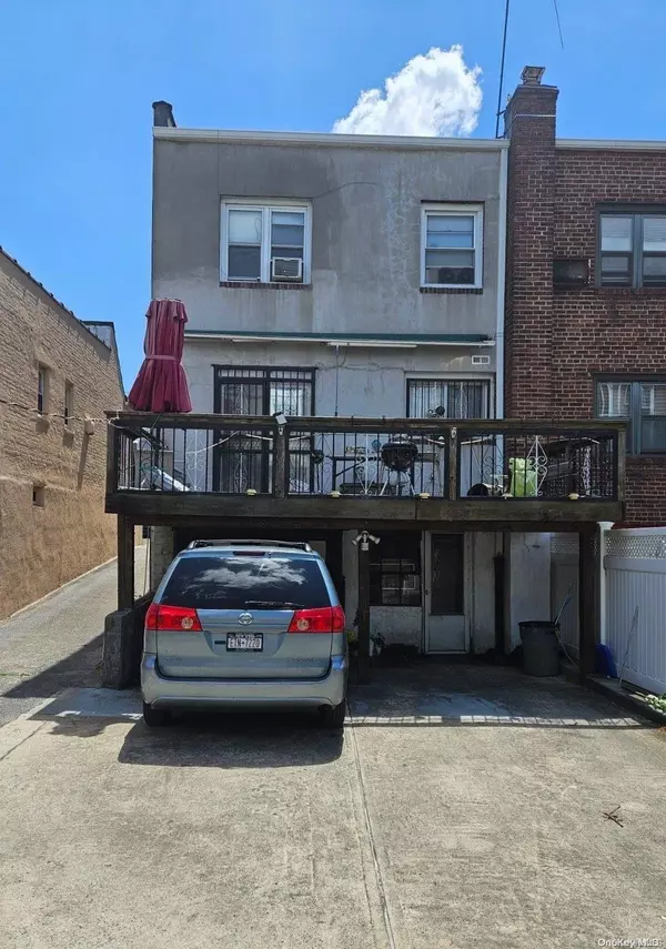 Astoria, NY 11103,25-46 47th ST