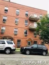 71-77 159th ST #3E, Fresh Meadows, NY 11365