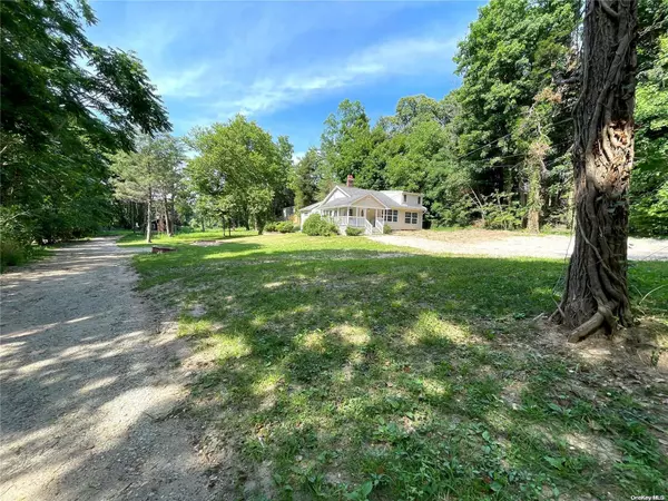 Fort Salonga, NY 11768,9 Sunken Meadow RD