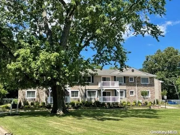 Lake Grove, NY 11755,9 Williams BLVD #19-1A