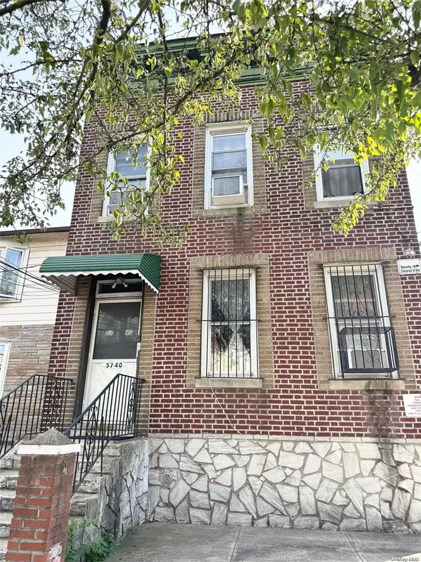 Elmhurst, NY 11373,57-40&38 Seabury ST