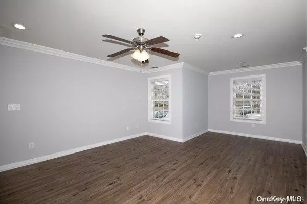 Farmingville, NY 11738,100 Vista View DR #1202