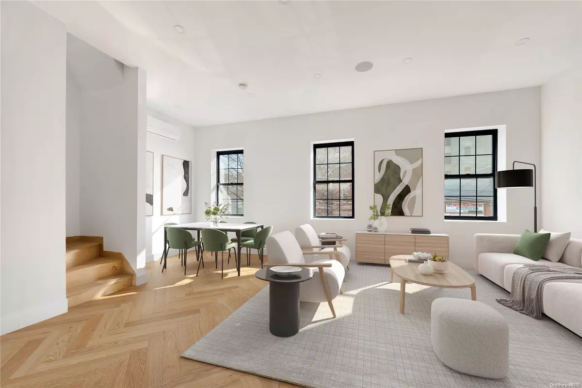 Long Island City, NY 11106,36-26 32nd ST