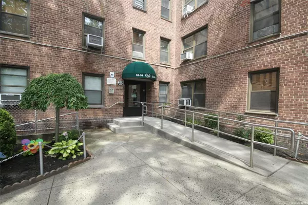 Maspeth, NY 11378,52-54 65th PL #1H