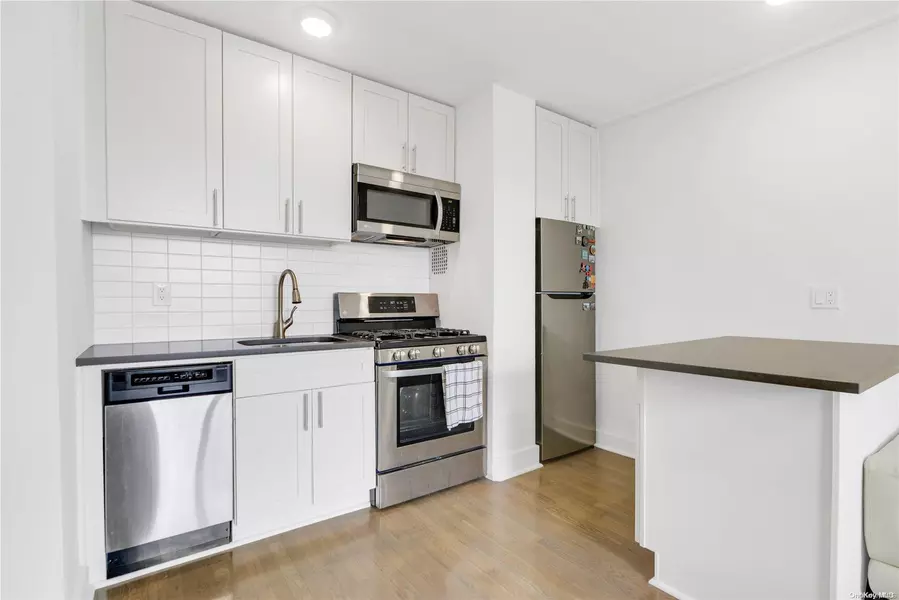 31-85 Crescent ST #507, Astoria, NY 11106