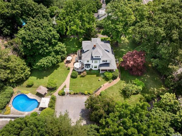 59 N Country RD, Miller Place, NY 11764