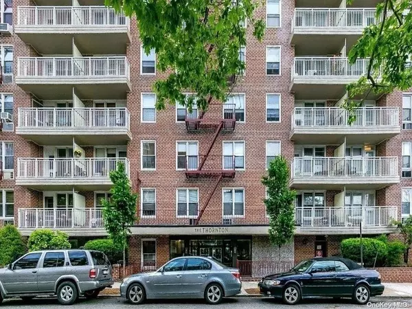 68-20 Selfridge ST #2D, Forest Hills, NY 11375