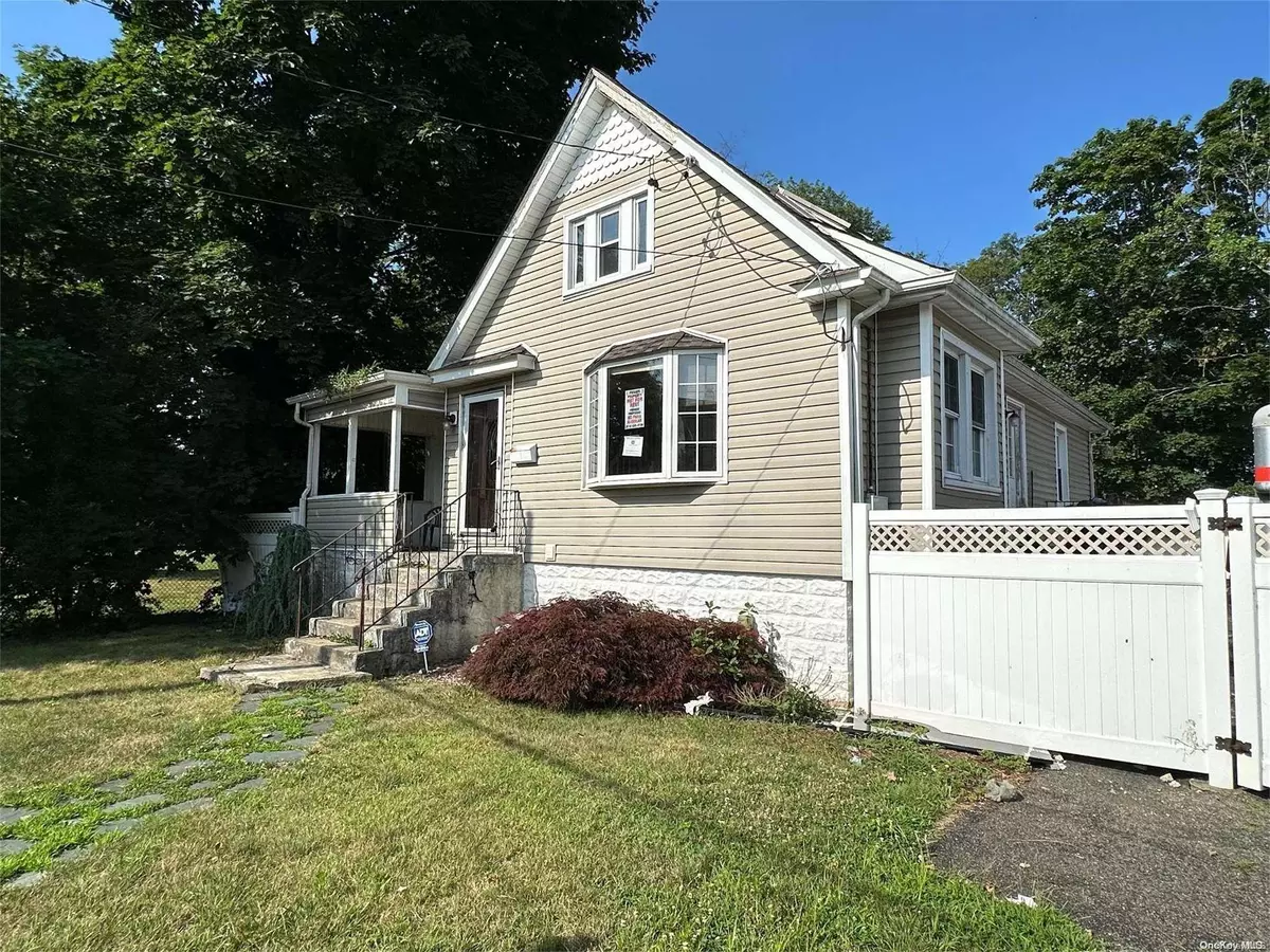 Merrick, NY 11566,1 Lee CT