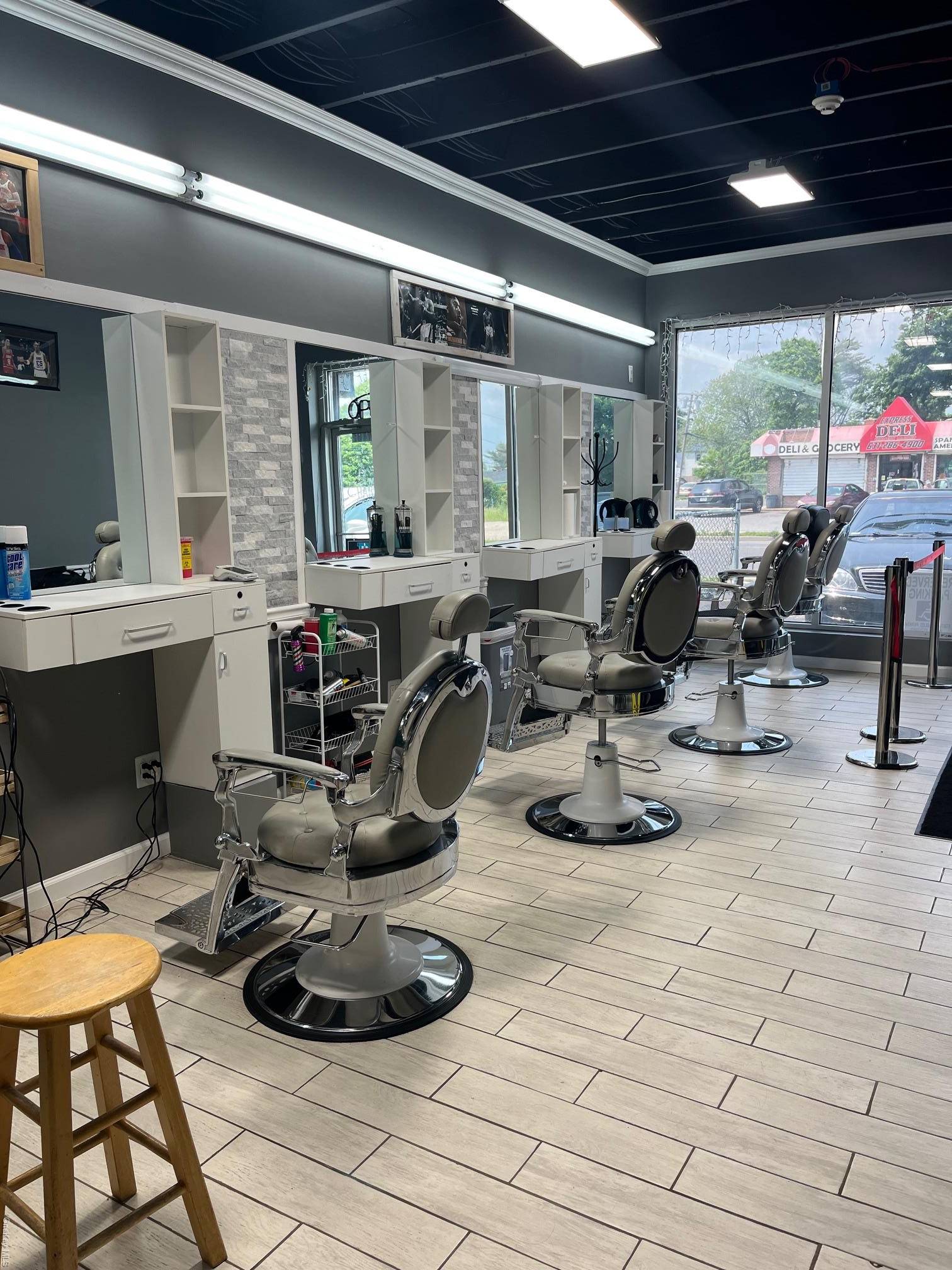 East Patchogue, NY 11772,1414 Montauk Hwy