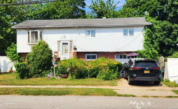 West Hempstead, NY 11552,1090 Pinebrook