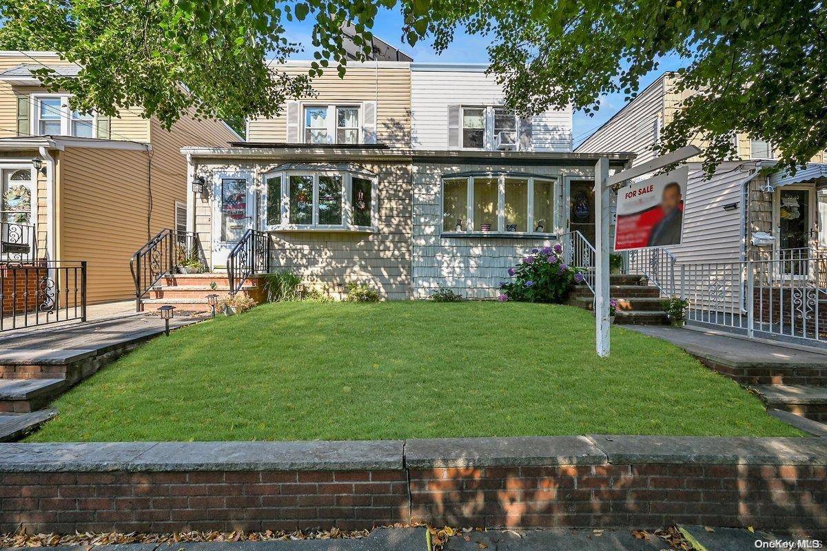 32-41 204th ST, Bayside, NY 11361