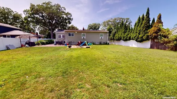 Ronkonkoma, NY 11779,2191 Feuereisen AVE