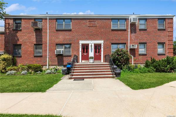 168-01 18 AVE #3-136, Whitestone, NY 11357