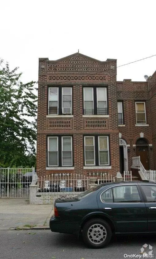 East New York, NY 11208,711 Shepherd AVE