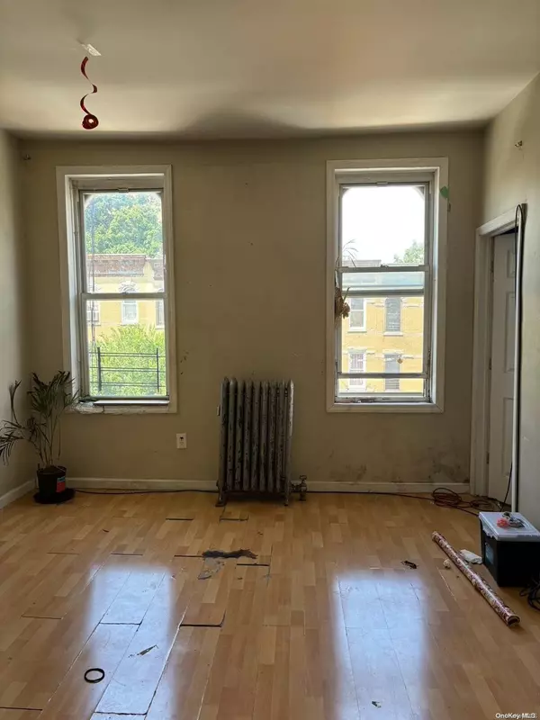 Sunset Park, NY 11232,4213 8th AVE