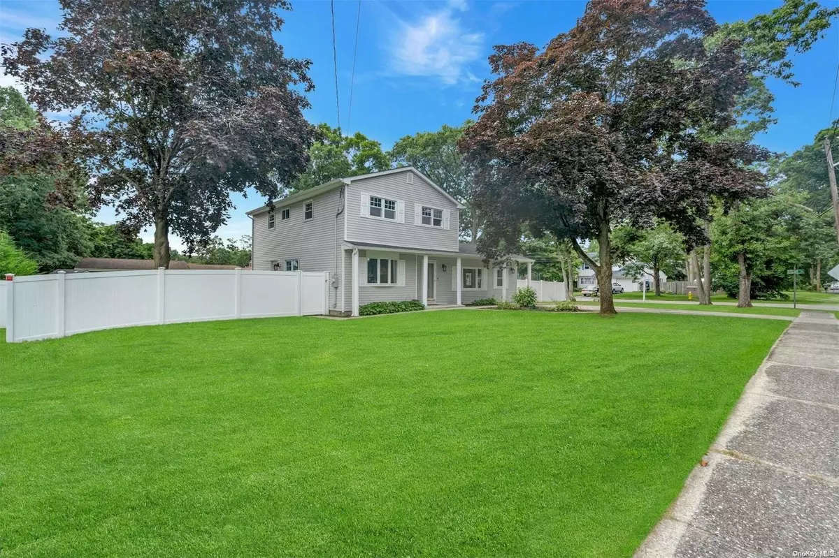 Patchogue, NY 11772,3 Sandie CT