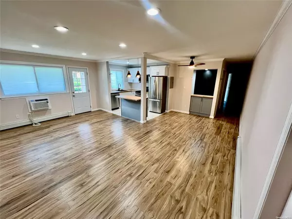 57 Adams RD #1E, Central Islip, NY 11722