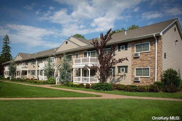 666 Veterans HWY #2-2E, Hauppauge, NY 11788