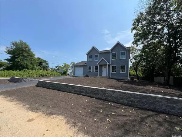 36 Gooseberry RD, Mastic Beach, NY 11951