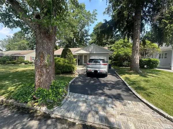 Glen Head, NY 11545,36 Coolidge AVE