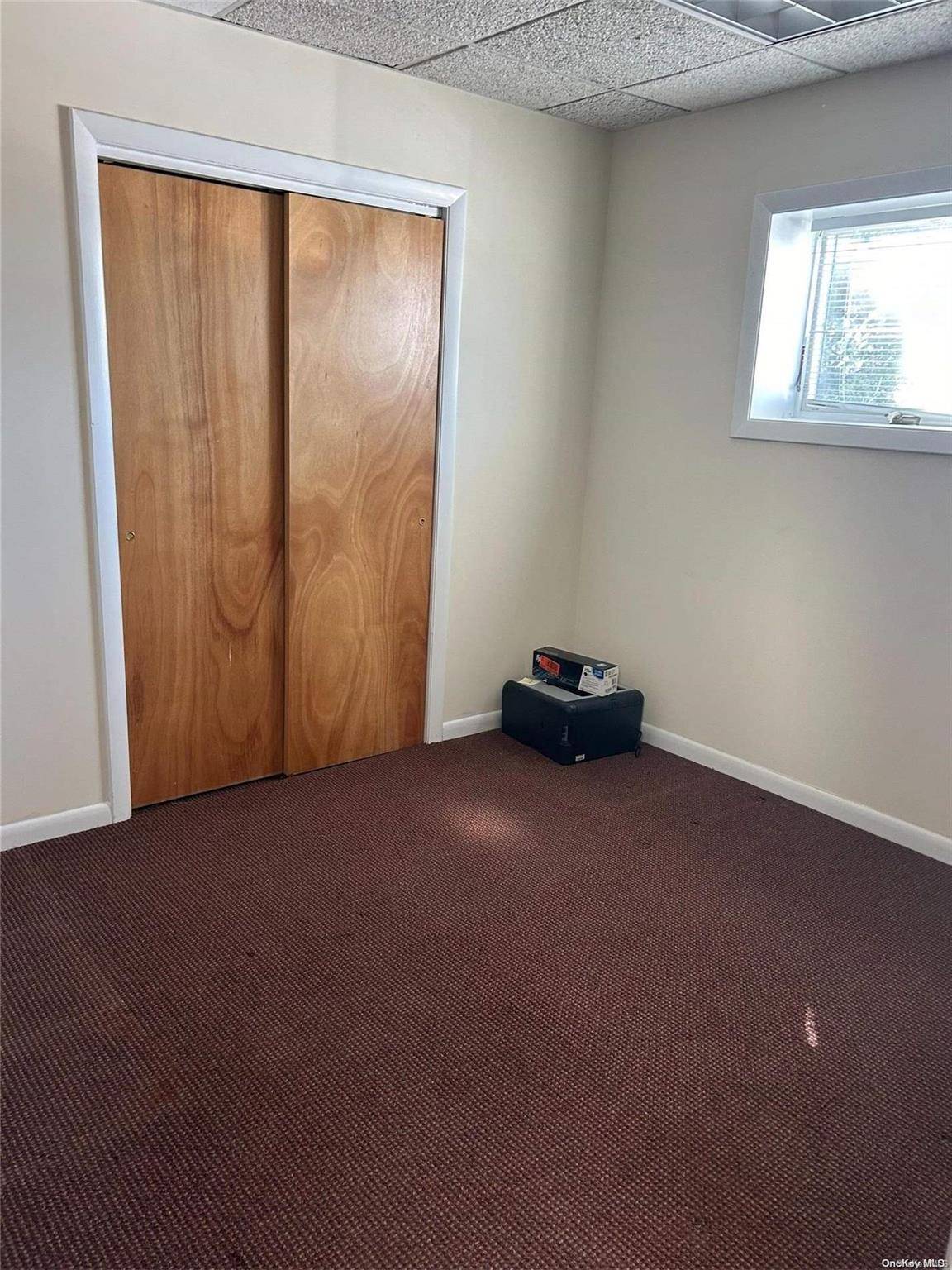 Lindenhurst, NY 11757,692 S Wellwood