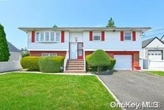 650 Amsterdam AVE, Uniondale, NY 11553