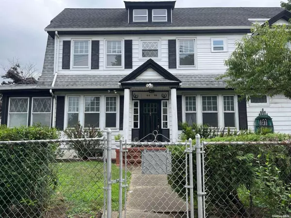 Richmond Hill, NY 11418,Address not disclosed