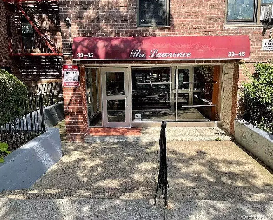 Jackson Heights, NY 11372,33-45 94th #3K