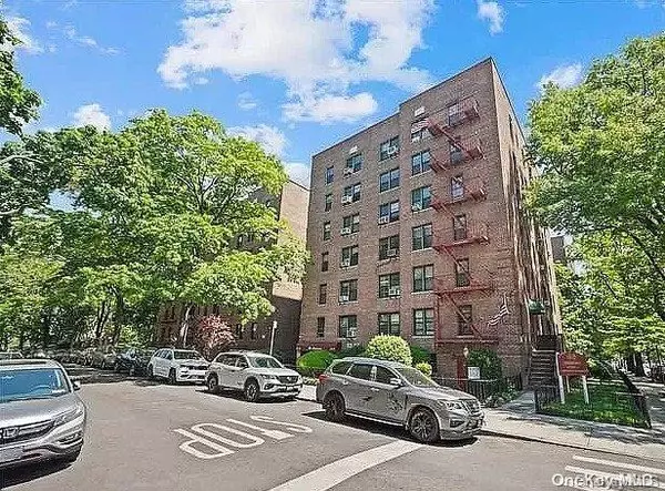 Jackson Heights, NY 11372,33-45 94th #3K