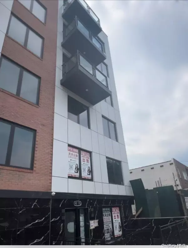 Flushing, NY 11355,42-10 147th ST #3A